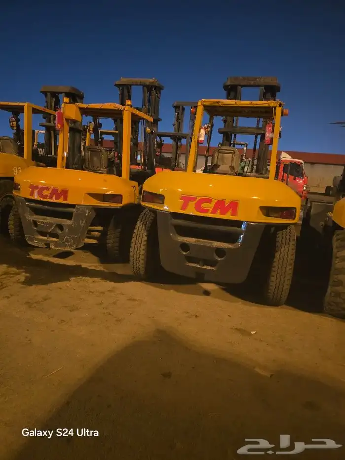 روافع شوكيه للايجار رافعات جي سي بي تليهدر 2