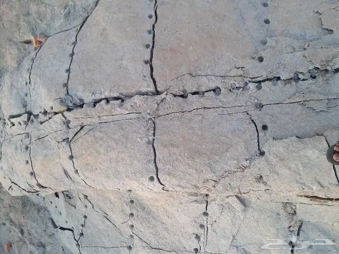 بوكلين للايجار بالساعه مقاوله حفر الاراضي وفتح طرقات وتخريم 2