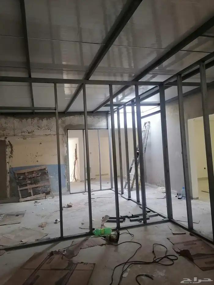 مظلات سيارات ساندويش بانل بناء ملاحق 14