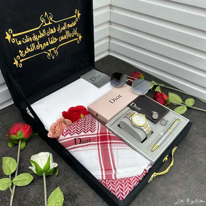 عرض بمناسبة التخرج طقم رجالي 2