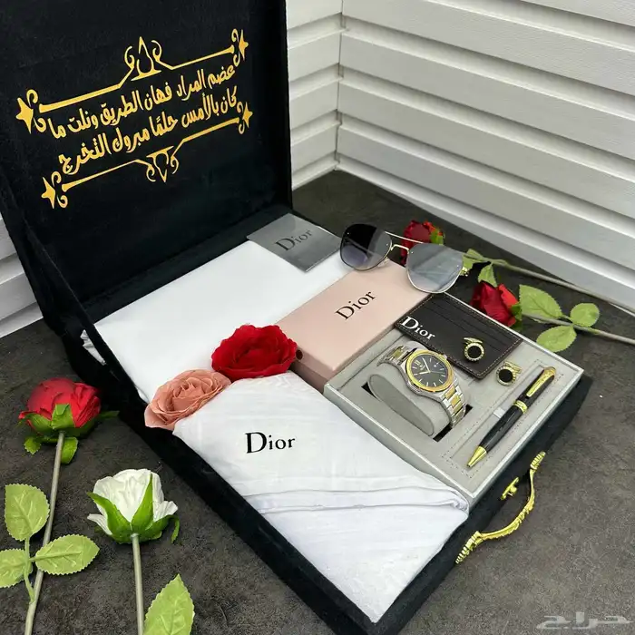 عرض بمناسبة التخرج طقم رجالي 1