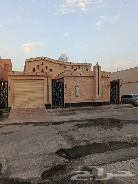 فيلا دور ارضي مؤسس ثلاث شقق 360 م زاوية علي شارعين 2