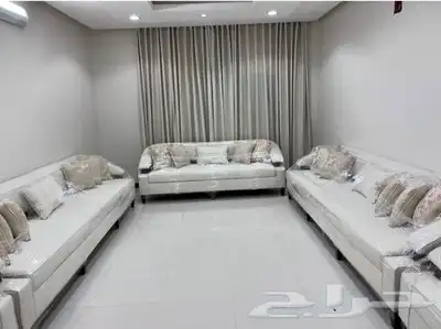 فني تفصيل وتنجيد جميع انواع الكنب والستائر 25