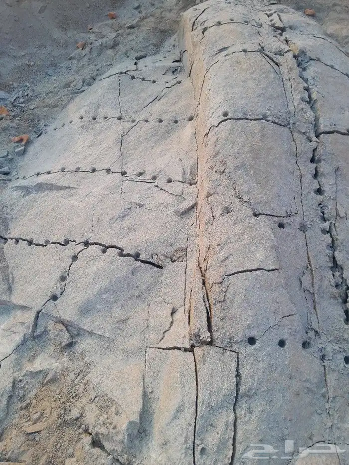 بوكلين للايجار بالساعه مقاوله حفر الاراضي وفتح طرقات وتخريم 3