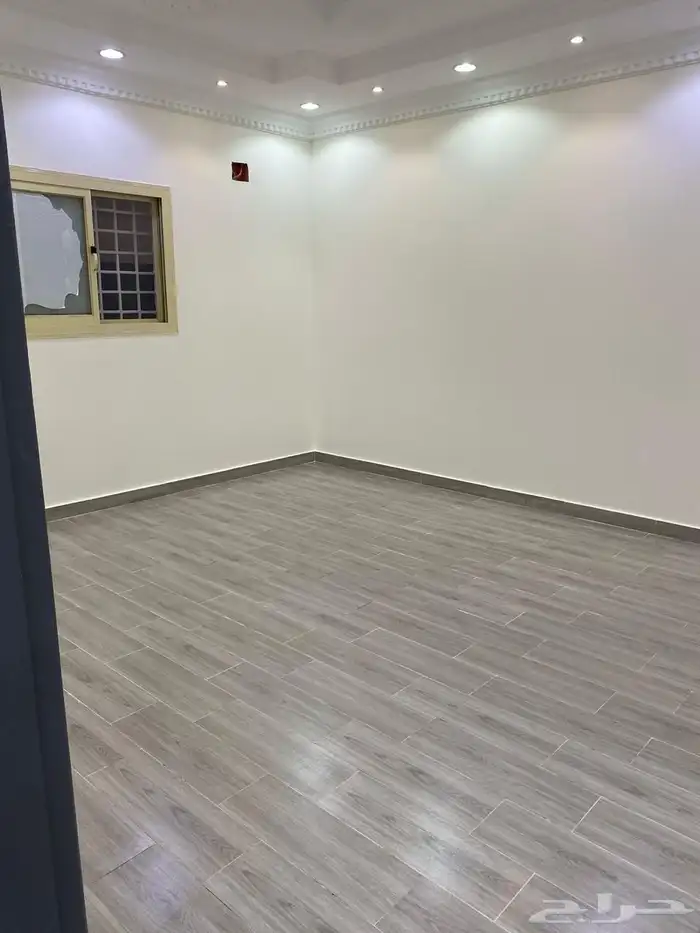 عمارة مميزة للبيع دور وثلاث شقق ف حي الموسى خميس مشيط 0