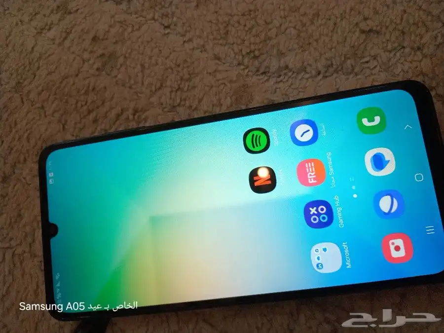 سلام عليكم جوال سامسونج لبيع كل شي شغال 4 رام 0