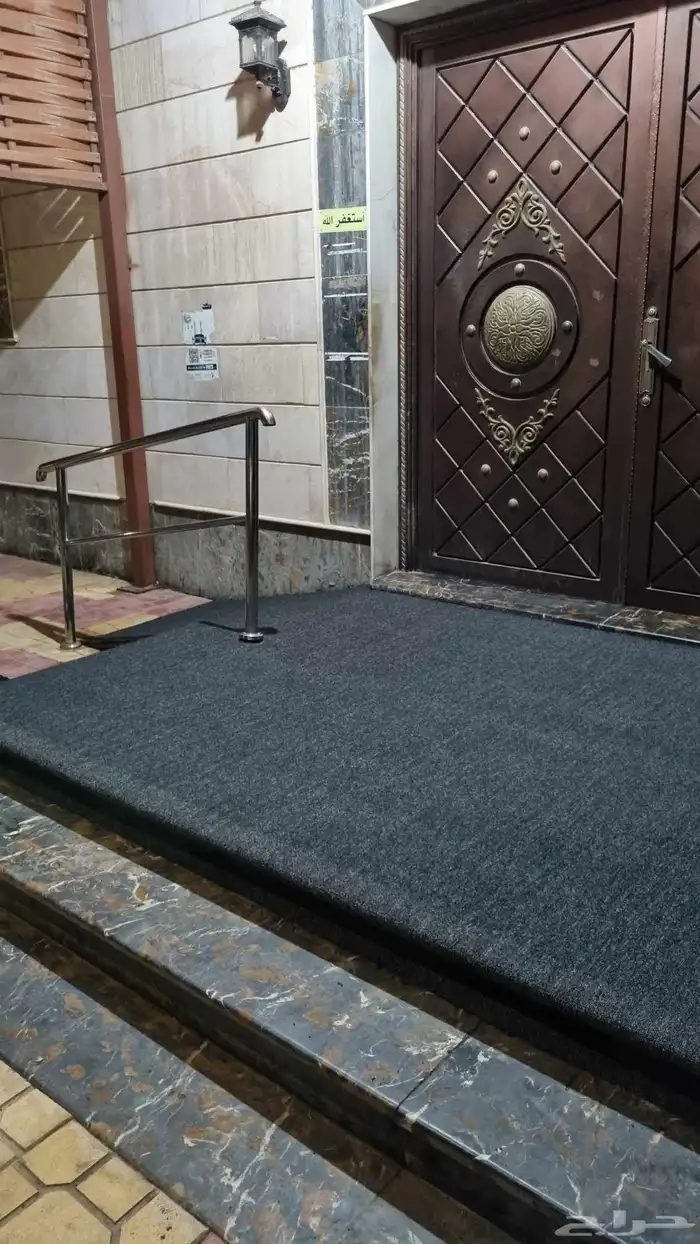 موكيت و فينيل بجميع أنواعها فني تركيب 8