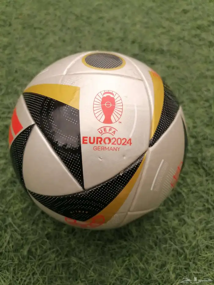 كوره اليورو النهائي مستعملا 95 ريال 0