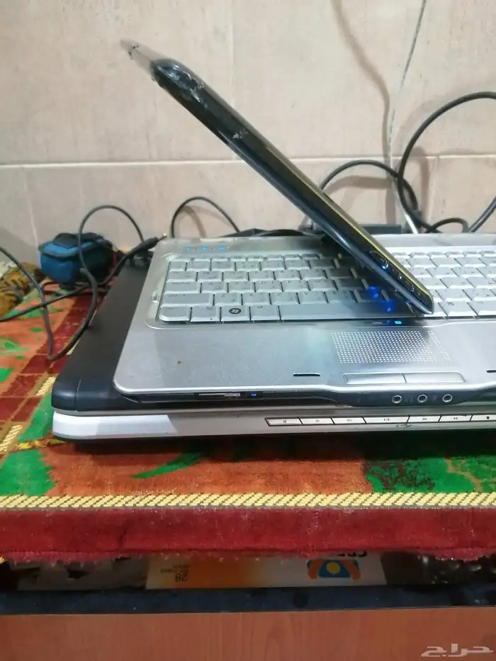 لاب توب hp شاشة متحركة 90 6