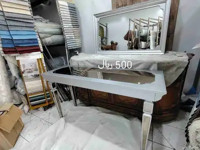طاولة مدخل مع مرايه مع بوفيه مستعمل بويا جديد 1