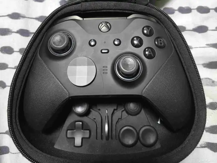 Xbox One Elite Series 2 Controller 1