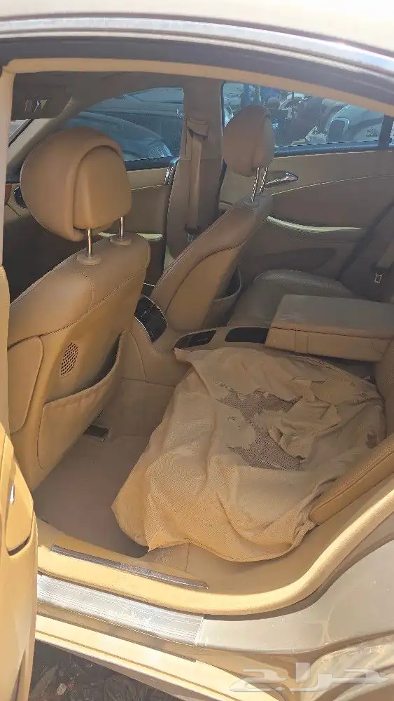 مرسيدس CLS موديل 2006 للبيع قطع غيار فقط 5