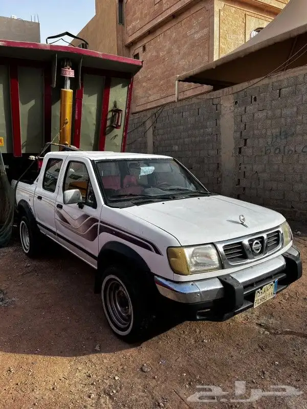 نيسان 3