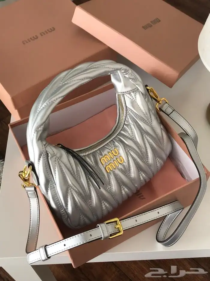 عروض شنط ماركات الشهيرة -miu-miu 10