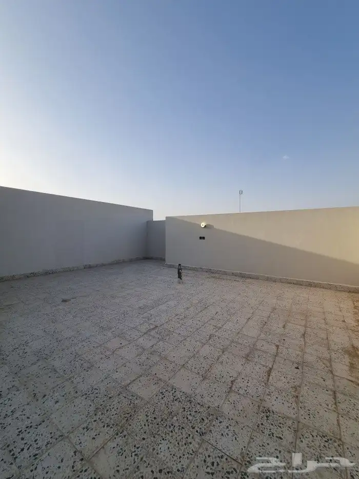 للبيع وحدات ارضيه وعلويه موقع مميز بحي المنتزه الغربي 27
