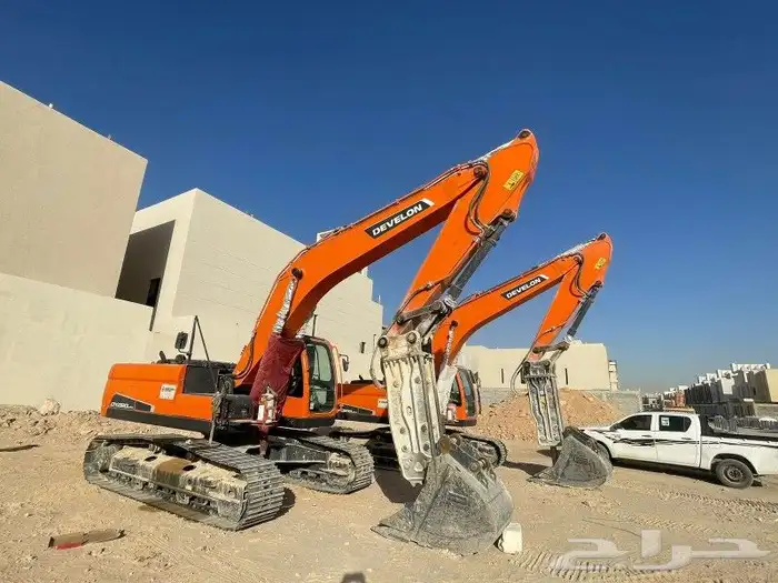 كرينات وروافع شوكيه ومقصيه ومان لفت وسيزر لفت للإيجار 1