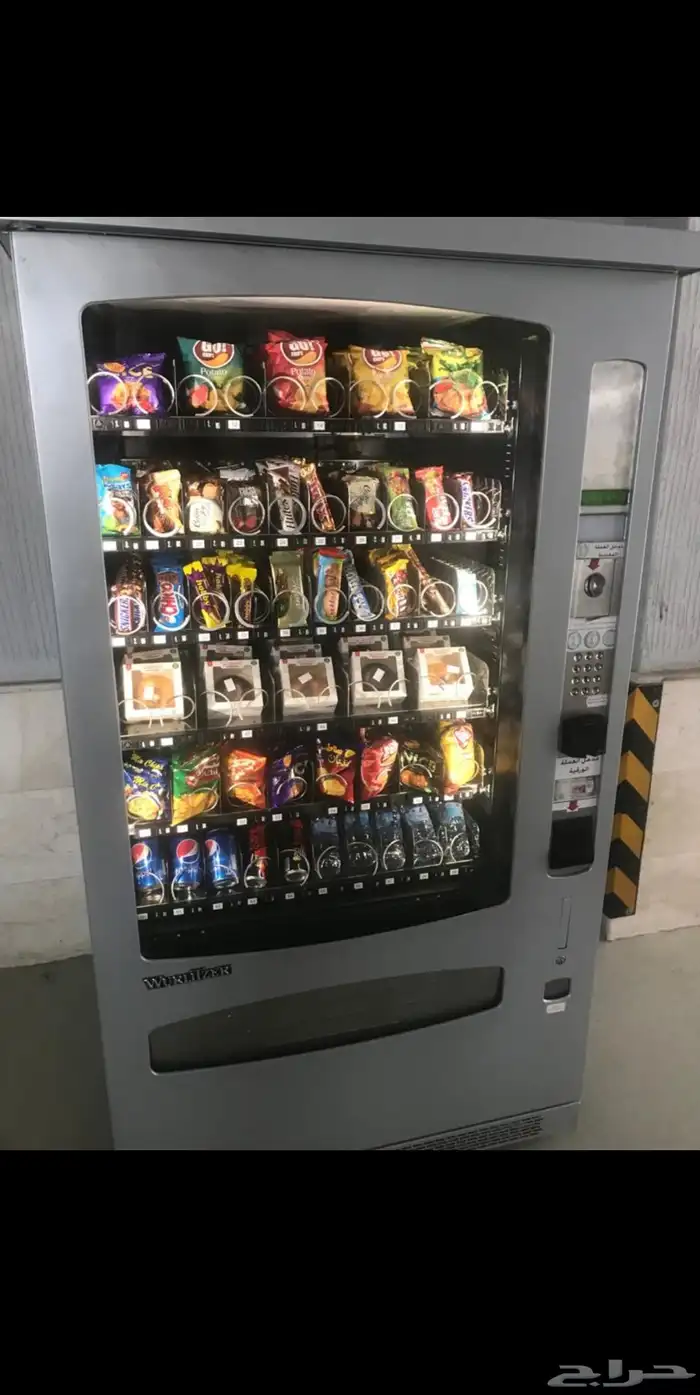 ماكينة بيع ذاتي ألمانية نظيفه جدا 0