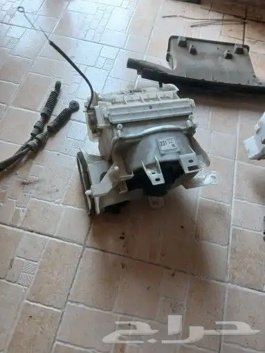 قطع غيار تشليح كورولا موديل 2005 7