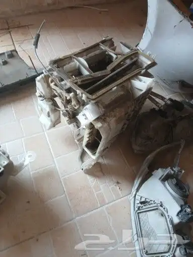 قطع غيار تشليح كورولا موديل 2005 6