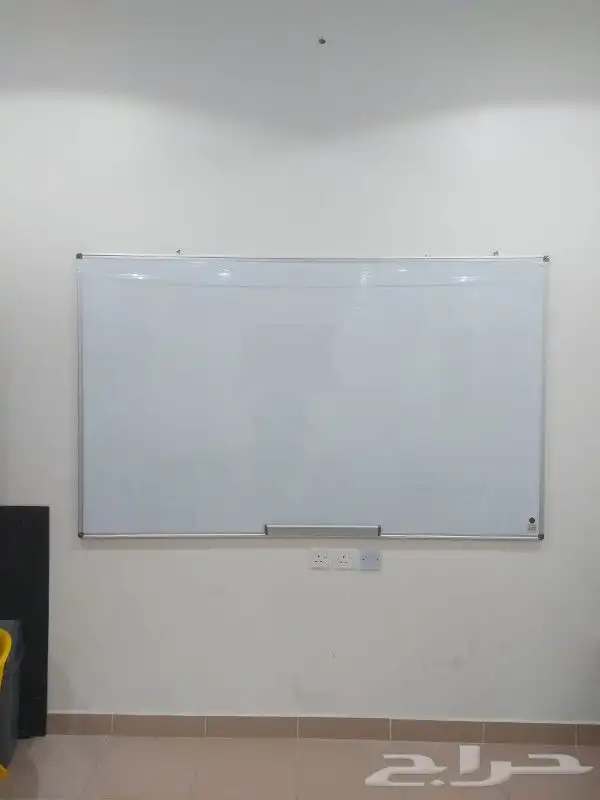 سبورات وطاولات وكراسي الاطفال ولوحات اعلانات وخدمات توفير كل 14