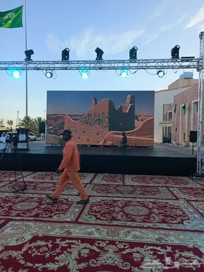 شاشات عرض 7