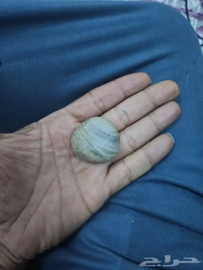 حجر القمر طبيعي 0