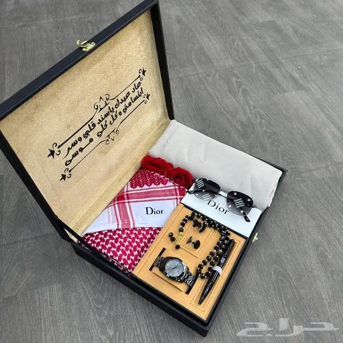 بوكس رجالي ماركة ديور شامل التوصيل والشحن 1