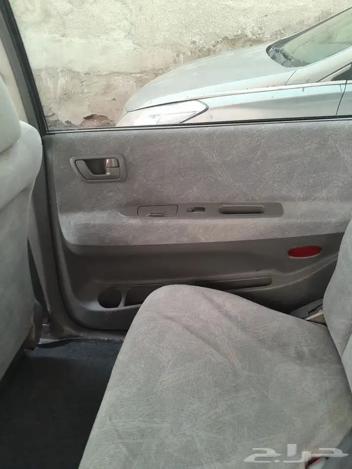 البيع متسوبيشي. سبيس واجون .موديل 2002 .ممشي 265 ك 11