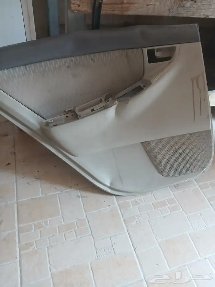 قطع غيار تشليح كورولا موديل 2005 37