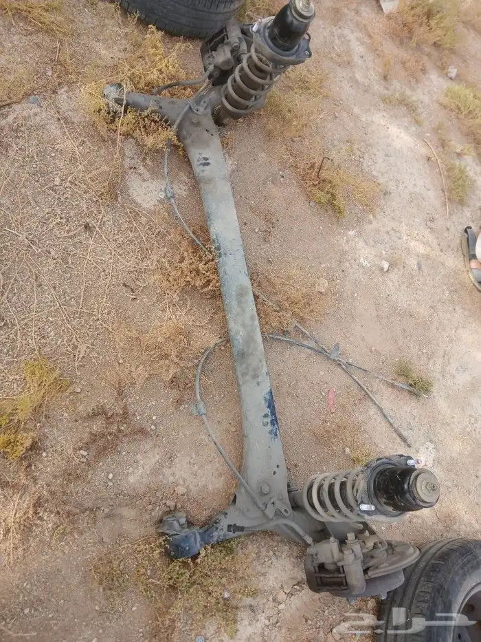 قطع غيار تشليح كورولا موديل 2005 24