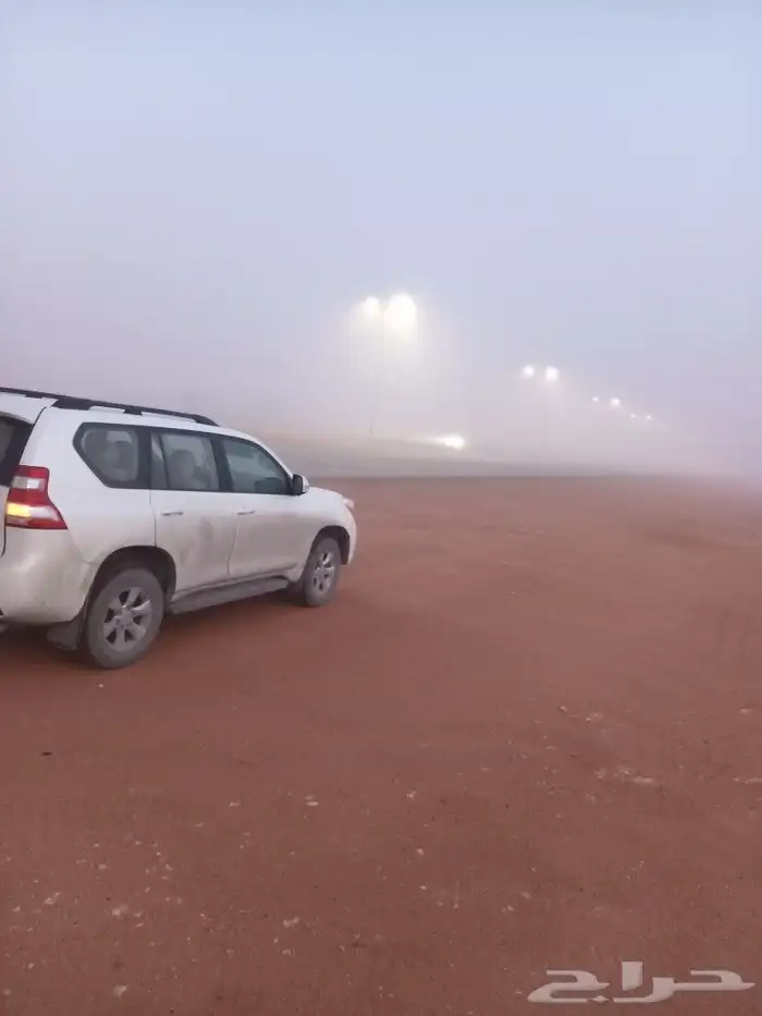 جيب برادو ابيض لؤلؤي دبل اربعه سلندر نظيف جدا موديل 2016 1