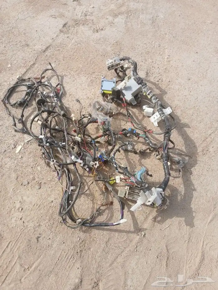 قطع غيار تشليح كورولا موديل 2005 22