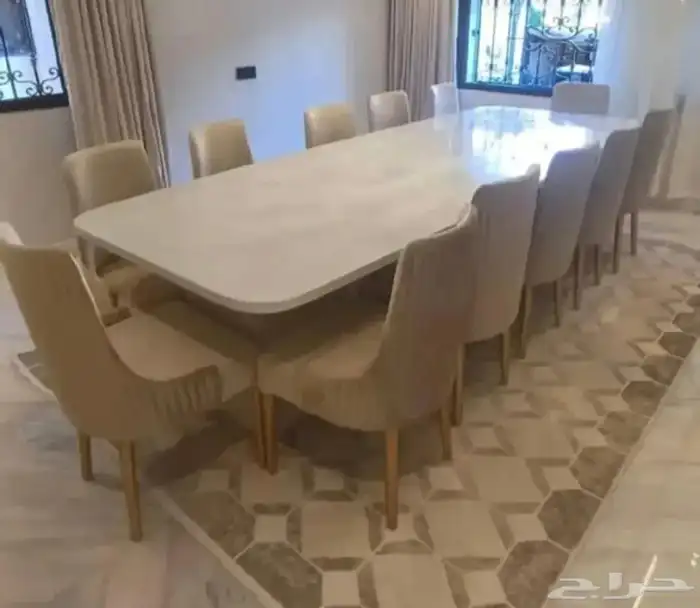 طاولات الطعام 9
