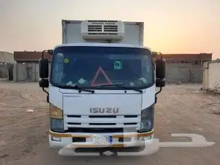 دينا ايسوزو تبريد 2013 للايجار مع السائق بالشهر أو باليوم 1