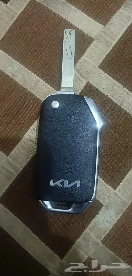 مفتاح كيا سيراتو. شبه جديد 2