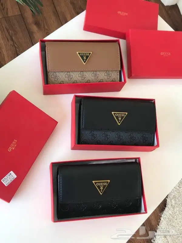 يوجد جميع انوع الشنط جمله. وقطاعي 3