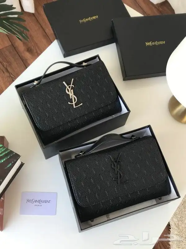 يوجد جميع انوع الشنط جمله. وقطاعي 6