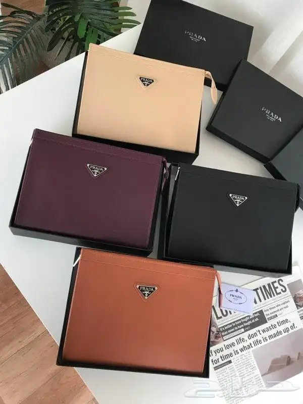 يوجد جميع انوع الشنط جمله. وقطاعي 9