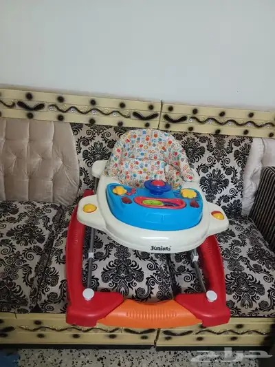 مشاية وعربة اطفال للبيع علي السوم 1