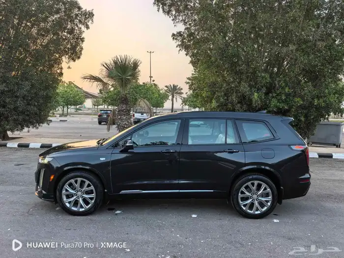 للبيع كاديلاك 2020 XT6 وارد الجميح 13