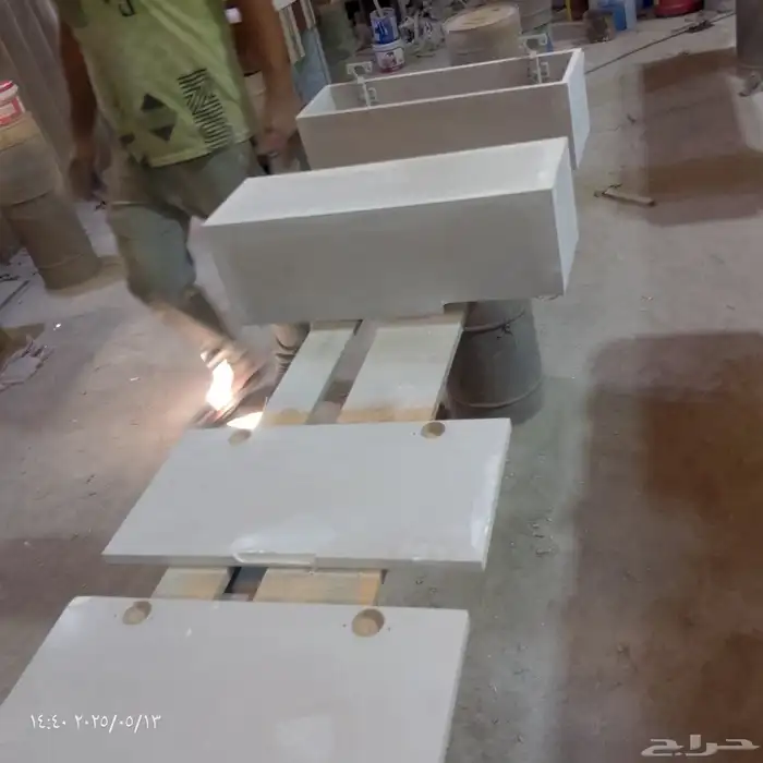 منجره ودهانات دولاب تليفزيون رف تلفزيون شاشه كوش مداخل مناسب 8
