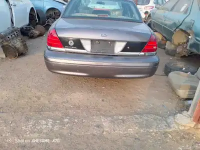 فورد فكتوريا 2011 1