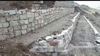 يوجد لدنيا بكلينات للقص وهدم العماير وتفتيت الصخور. 1