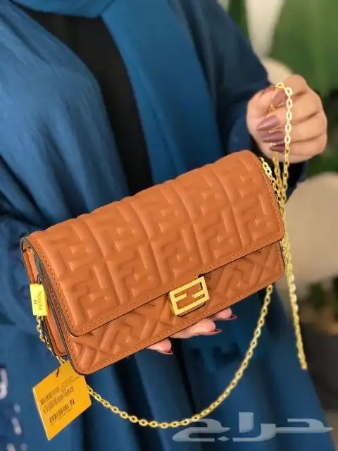 شنطه فندي هاي كوالتي بالوان جذابه شامل التوصيل والشحن 3