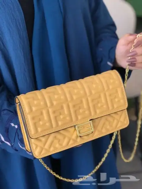 شنطه فندي هاي كوالتي بالوان جذابه شامل التوصيل والشحن 2