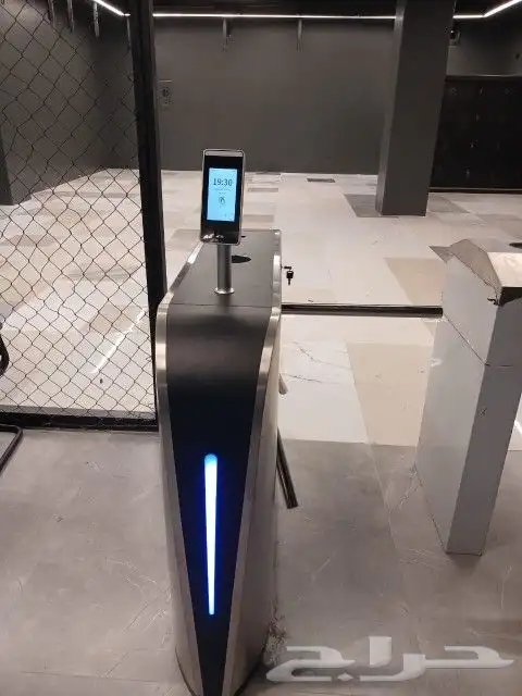 بوابة زراع دخول وخروج الموظفين بوابة دوارة 2