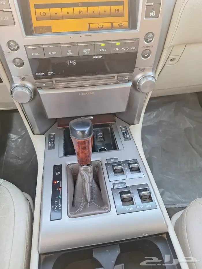 جيب لكزس 2010 17