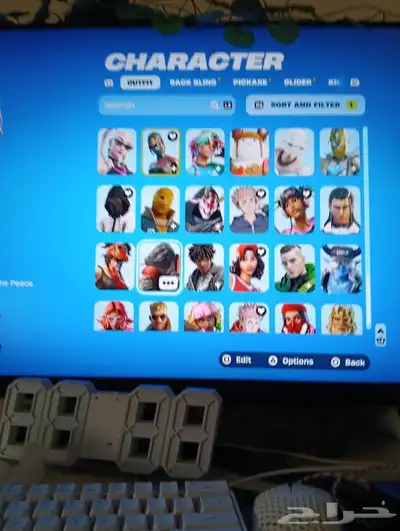 حساب فورتنايت للبيع فيه 108 سكنات واكسات 145 ورقصات كامله300 5