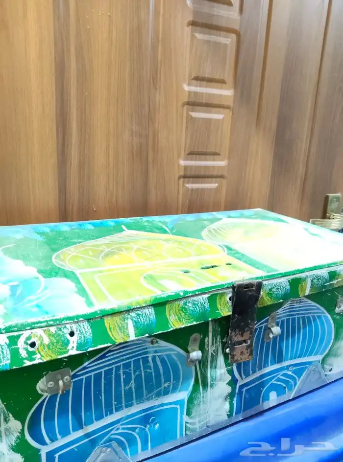 شنطه. تراث. قديم . منوعات.انتيك.متحف.مجلات.حديد.صندوق 1