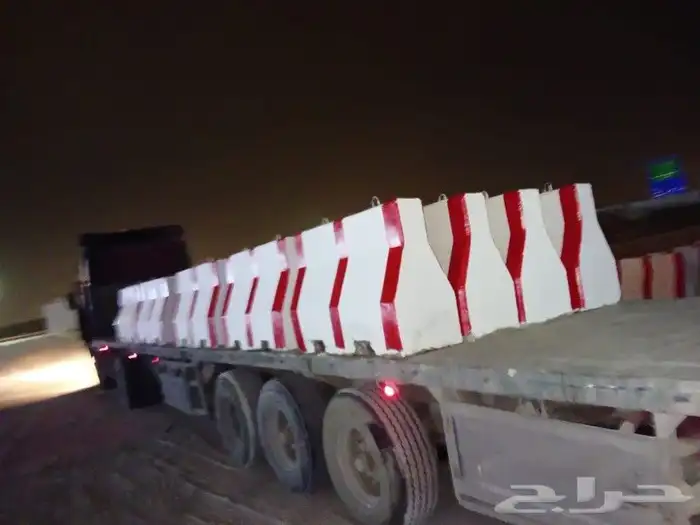 حواجز خرسانيه وزينة حدائق 0